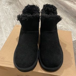Koolaburra Euna Mini black boots